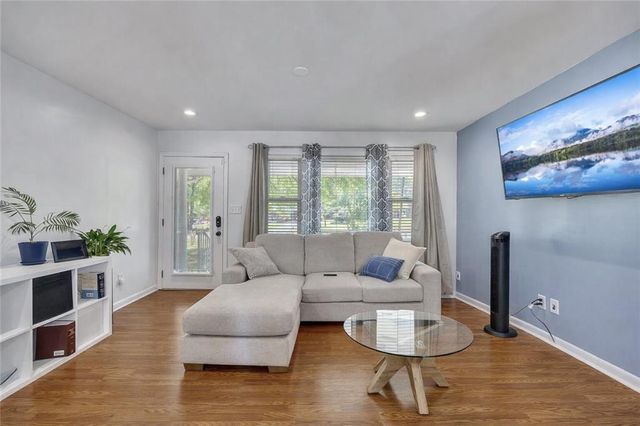 6696 Starling Drive SW, Mableton, GA 30126