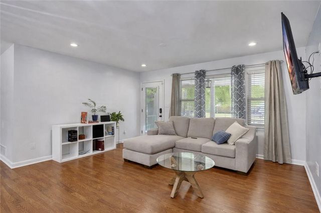 6696 Starling Drive SW, Mableton, GA 30126