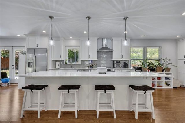 6696 Starling Drive SW, Mableton, GA 30126