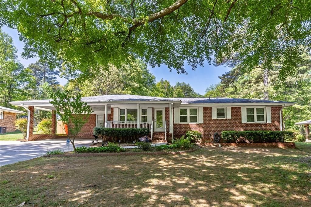 6696 Starling Drive SW, Mableton, GA 30126