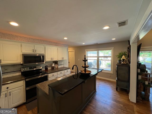 201 Abigaile Court, Mcdonough, GA 30252