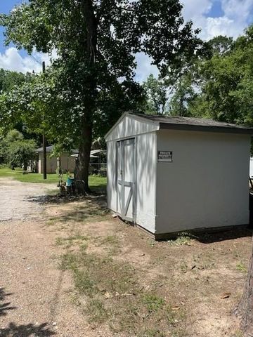 394 County Road 3378, Cleveland, TX 77327