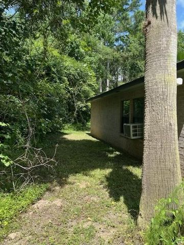 394 County Road 3378, Cleveland, TX 77327