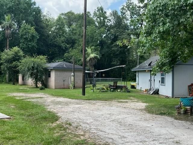 394 County Road 3378, Cleveland, TX 77327