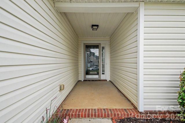 108 Briarwood Lane, Mount Holly, NC 28120