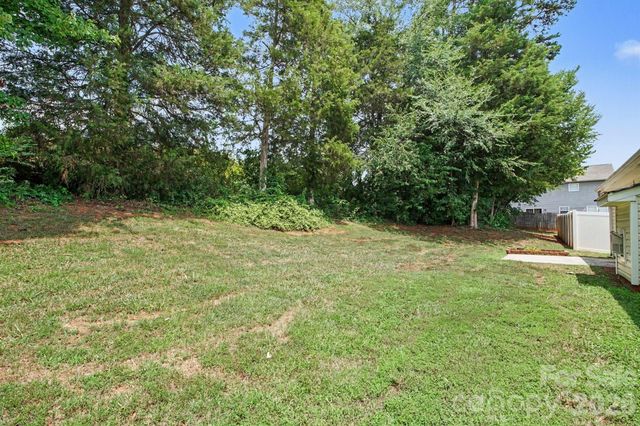 108 Briarwood Lane, Mount Holly, NC 28120