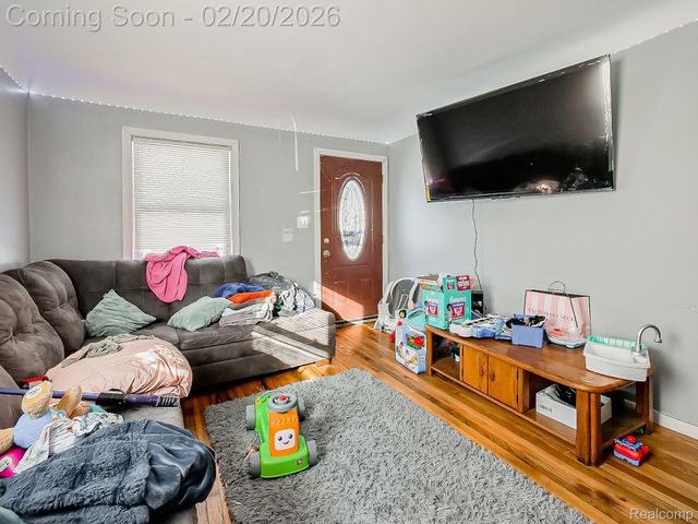 20200 Alcoy Street, Detroit, MI 48205