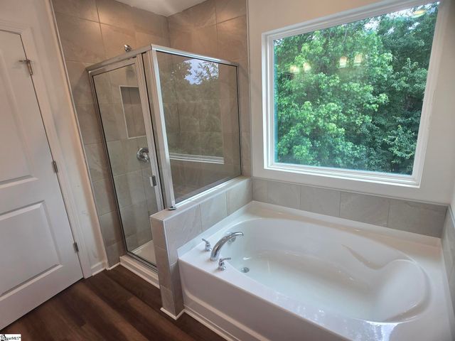 603 Autumn Lake Road, Simpsonville, SC 29681