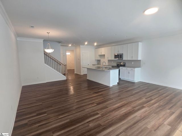 603 Autumn Lake Road, Simpsonville, SC 29681