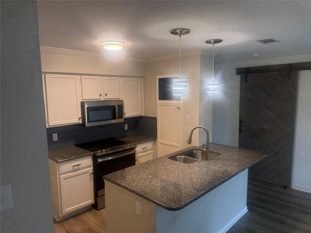 8888 Tallwood DR 2109, Austin, TX 78759