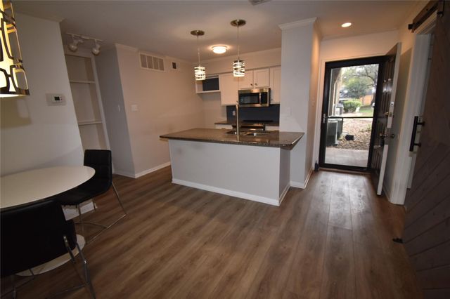 8888 Tallwood DR 2109, Austin, TX 78759