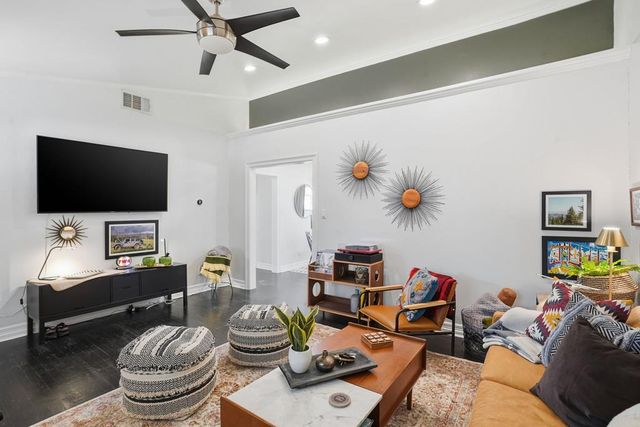 2824 Ryan Ave, Fort Worth, TX 76110