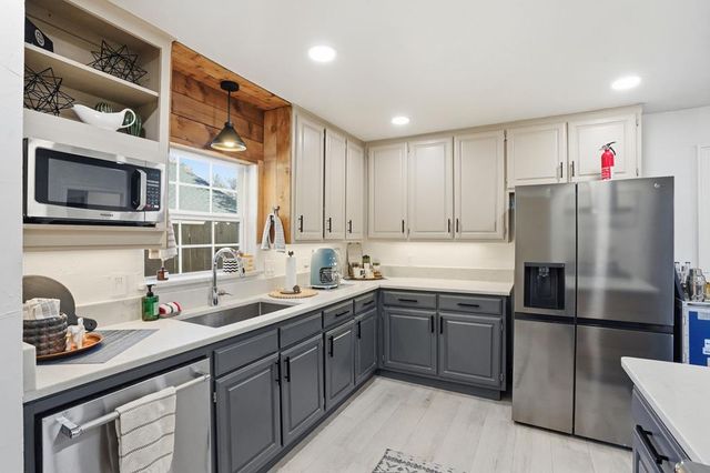 2824 Ryan Ave, Fort Worth, TX 76110