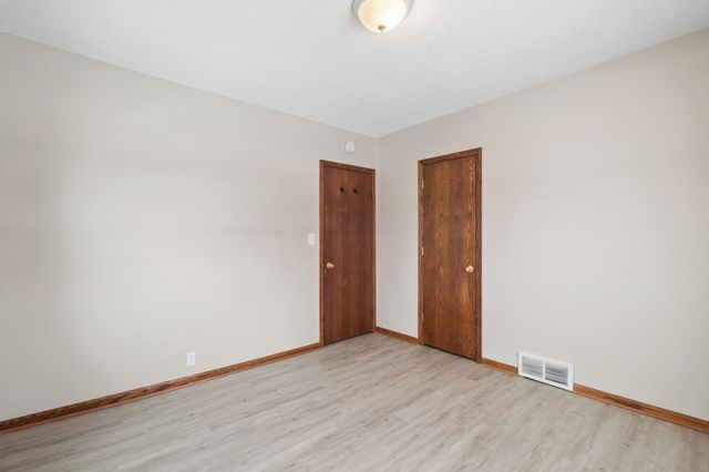 209 Park Street W, South Saint Paul, MN 55075