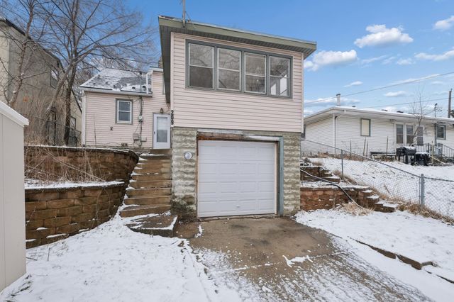 209 Park Street W, South Saint Paul, MN 55075