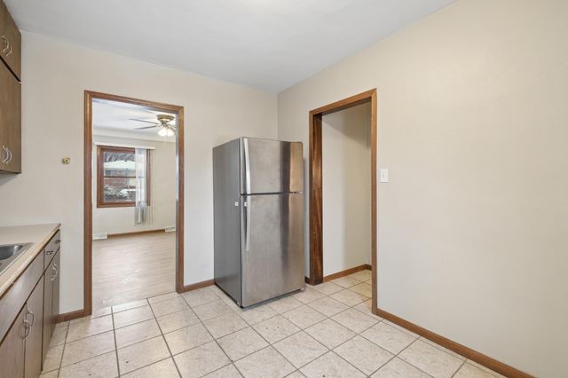 209 Park Street W, South Saint Paul, MN 55075