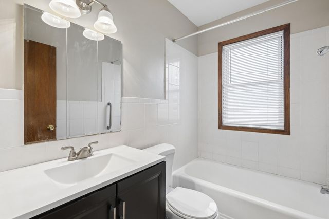 209 Park Street W, South Saint Paul, MN 55075