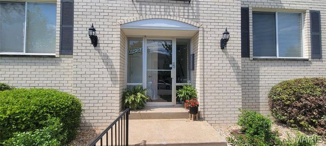 12587 Chardin Place 4, St Louis, MO 63128
