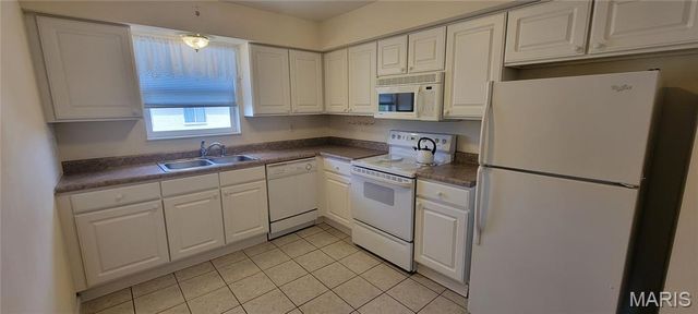 12587 Chardin Place 4, St Louis, MO 63128