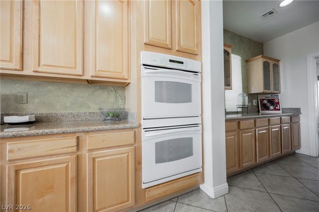 9562 Staff Lane, Las Vegas, NV 89178