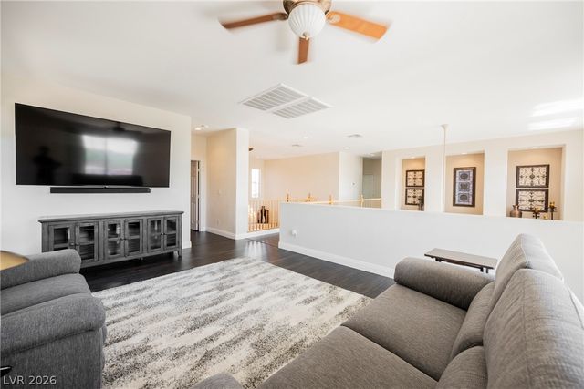9562 Staff Lane, Las Vegas, NV 89178