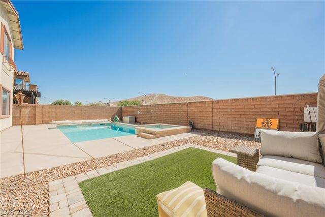 9562 Staff Lane, Las Vegas, NV 89178