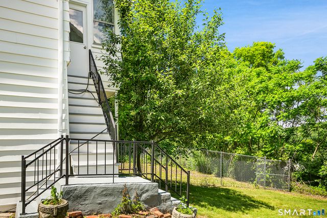 275 Riverview Avenue, Shelton, CT 06484