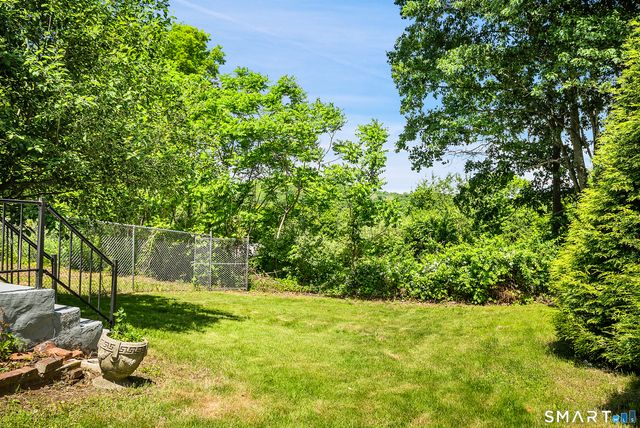 275 Riverview Avenue, Shelton, CT 06484
