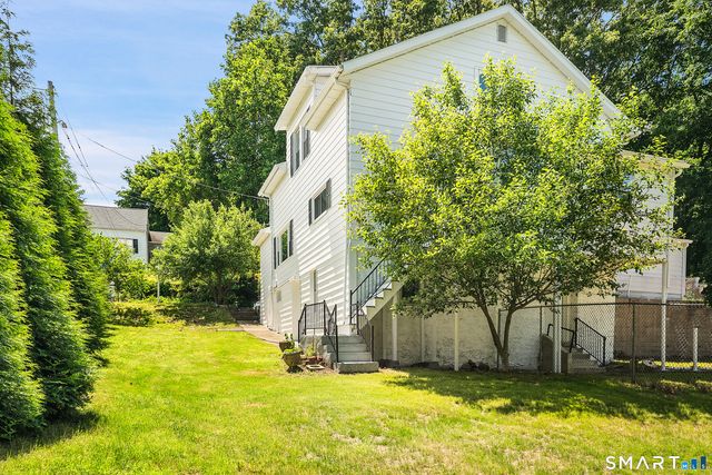 275 Riverview Avenue, Shelton, CT 06484