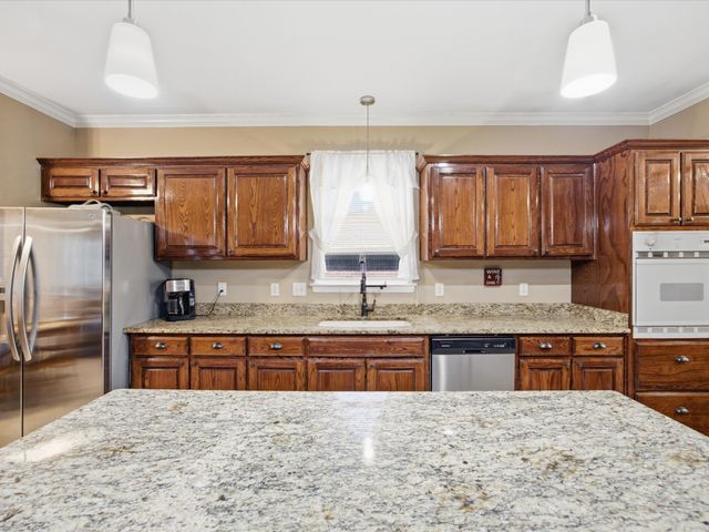 5004 Vaquero Drive, Arlington, TX 76017