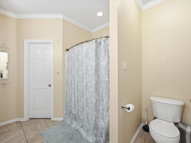 5004 Vaquero Drive, Arlington, TX 76017