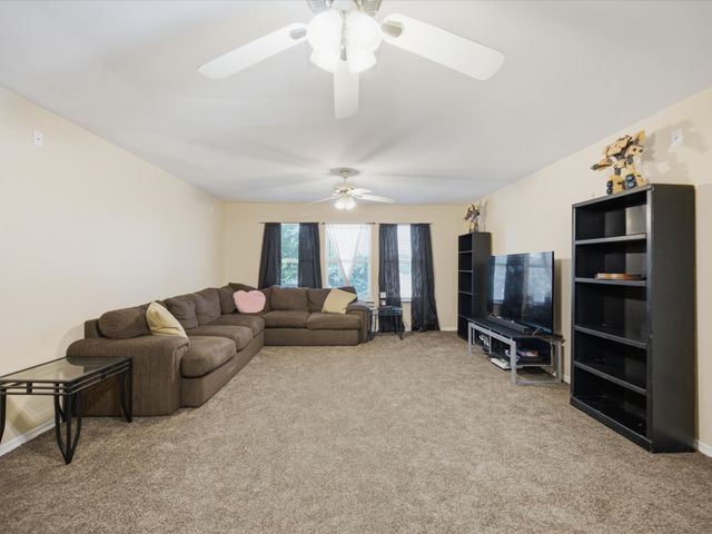 5004 Vaquero Drive, Arlington, TX 76017