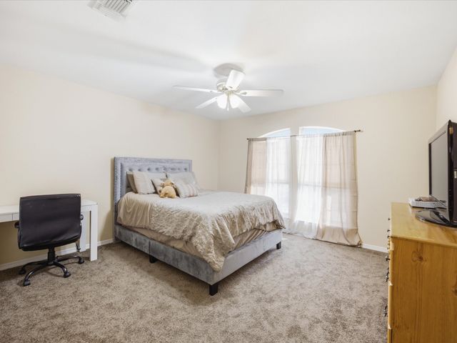 5004 Vaquero Drive, Arlington, TX 76017