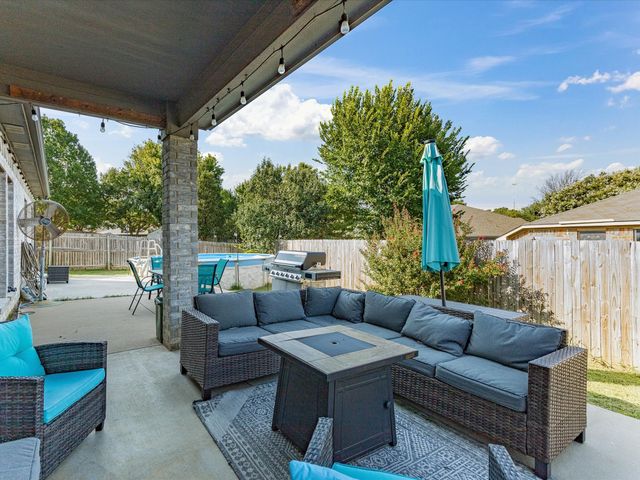 5004 Vaquero Drive, Arlington, TX 76017