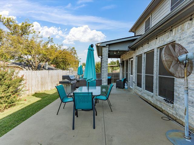 5004 Vaquero Drive, Arlington, TX 76017