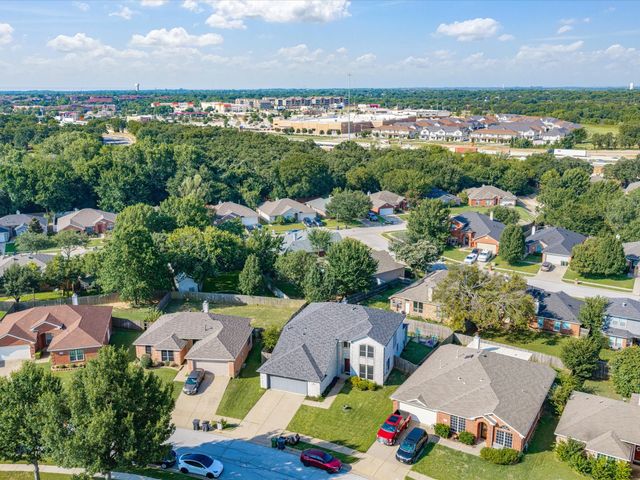 5004 Vaquero Drive, Arlington, TX 76017