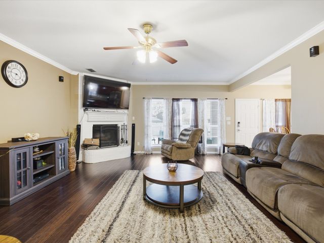 5004 Vaquero Drive, Arlington, TX 76017