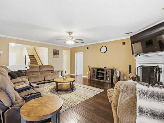 5004 Vaquero Drive, Arlington, TX 76017