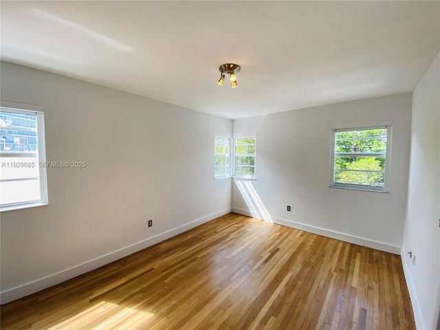 6881 Bay Dr 11, Miami Beach, FL 33141