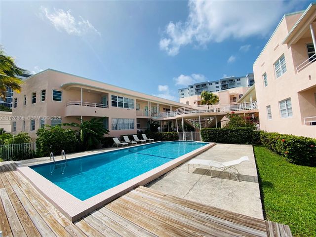 6881 Bay Dr 11, Miami Beach, FL 33141