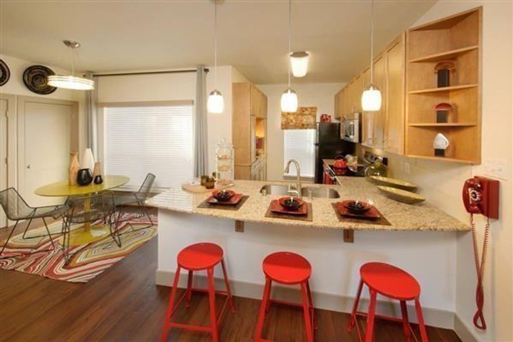 2800 Bartons Bluff LN 2504, Austin, TX 78746