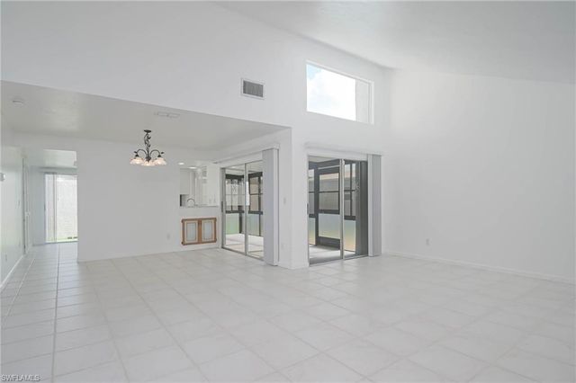 9833 Maplecrest CIR, Lehigh Acres, FL 33936