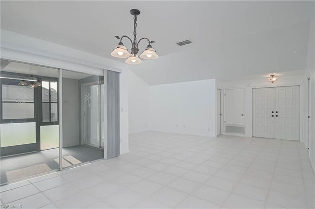9833 Maplecrest CIR, Lehigh Acres, FL 33936
