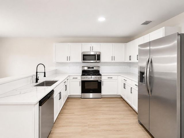 15911 Sheldon Ridge Way, Houston, TX 77044