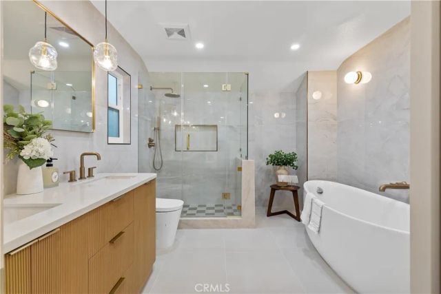 12450 Oakcreek Lane, Cerritos, CA 90703