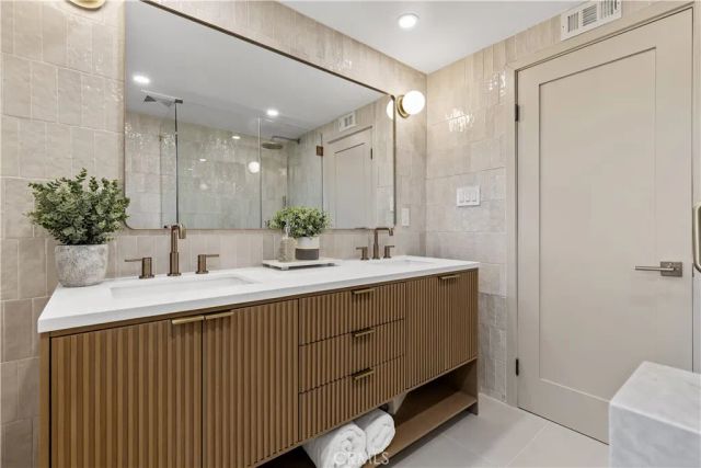 12450 Oakcreek Lane, Cerritos, CA 90703