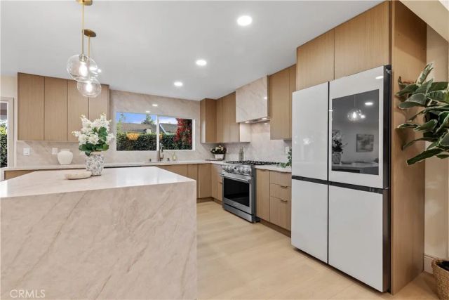 12450 Oakcreek Lane, Cerritos, CA 90703