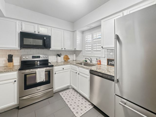 15151 Berry Trail 601, Dallas, TX 75248