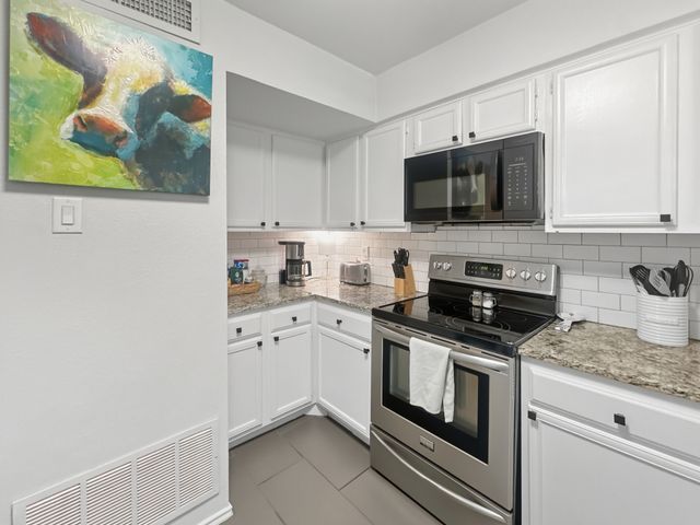 15151 Berry Trail 601, Dallas, TX 75248