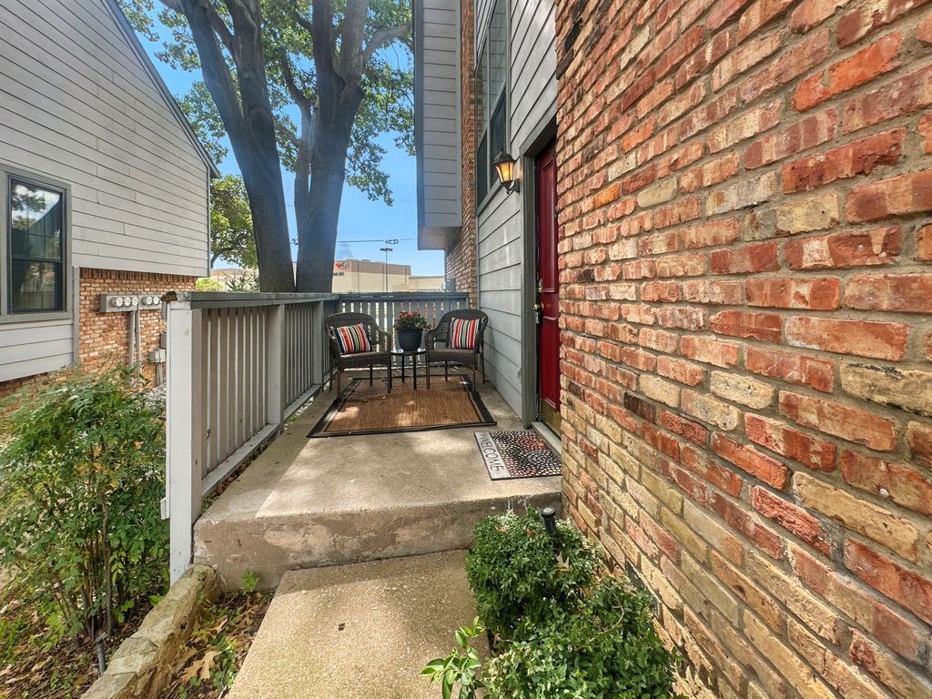 15151 Berry Trail 601, Dallas, TX 75248